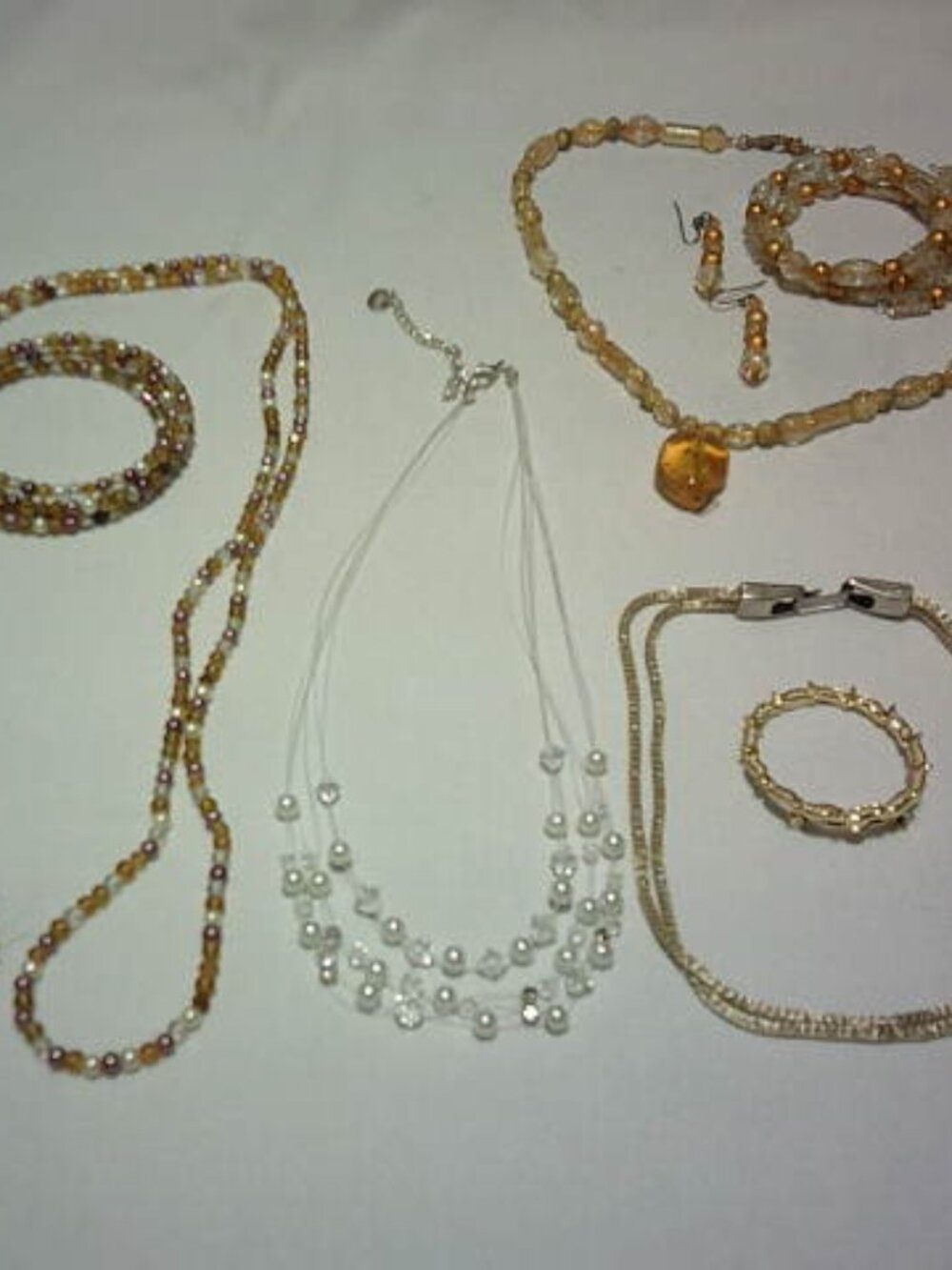 RARE VTG LOT GOLD BROOCH & BEADED JEWELRY SETS NECKLACE BRACELET EARRINGS CHOKER